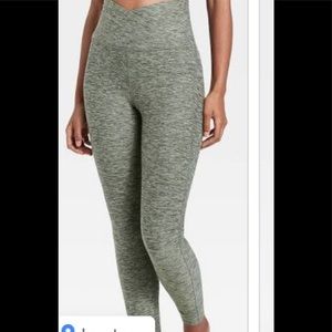 New contour curvy olive legging ultra high rise